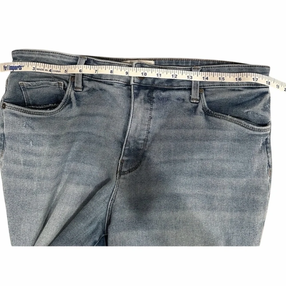 EVEREVE The Ever Straight Jeans Women’s 32 Light Wash Distressed Straight Leg
